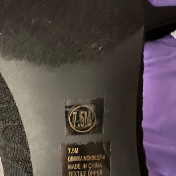 NWOT Black Heeled Boot - Picture 4 of 6